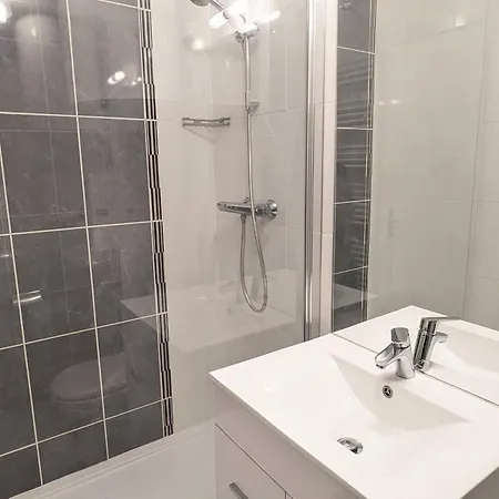 Apartament 4 Pers Avec Balcon Sud-ouest Proche Pistes - Fr-1-557-21 Les Adrets